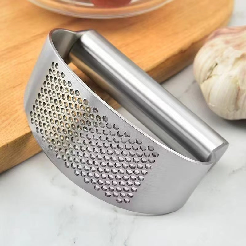 Effortless Garlic Press: Slice, Chop, and Grind in Seconds - Chef's Dream Kitchen