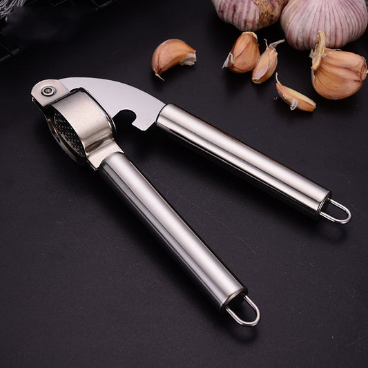 Stainless Steel Garlic Press: Crush Garlic with Ease - Chef's Dream Kitchen